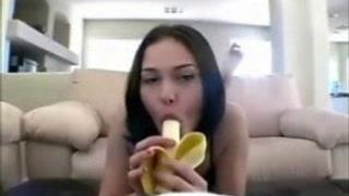 Aline aime la banane