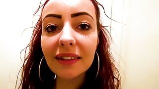 La première douche de sperme d’une adolescente hollandaise de 18 ans