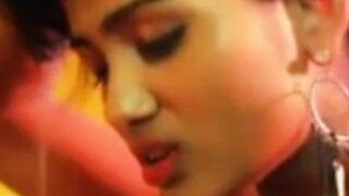 Indische Webseries Porno-Schauspielerin Aleesa Bella Sexskandal