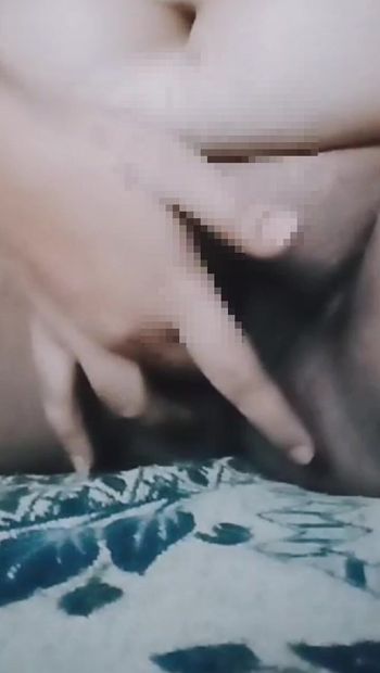 Tamil girl rubbing her pussy Showing 