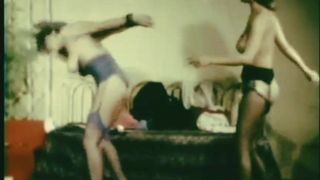 Retro BDSM-Catfight