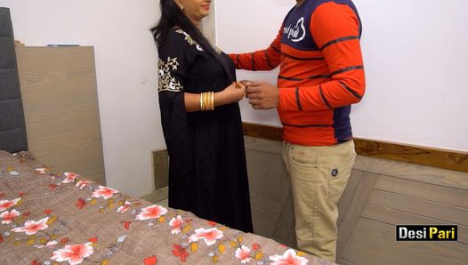 Desi pari knullades av kusinbror med smutsigt hindi -prat