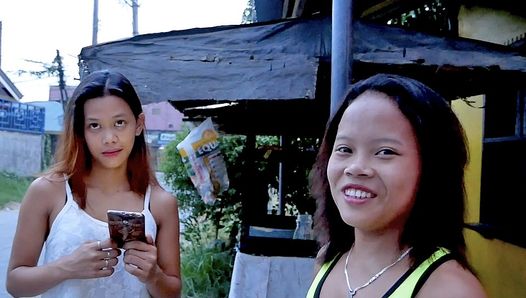 Trikepatrol - due filippine sexy si innamorano di uno straniero affamato