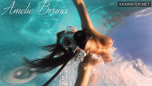 Amelie Bruna, leckere Brünette mit dicken Titten im Pool