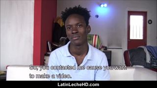 Hetero-schwarzer Twink mit Zahnspange aus Jamaika bezahlt, fickschwul