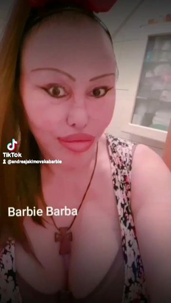 Transsica Barbie Beard077.642.494
