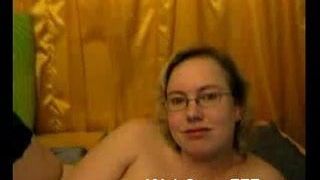 Gesichtsbesamung, blonde Amateur-Blowjob vor der Webcam