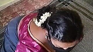 Tamilisch Akka teilt sich das Bett mit Stiefbruder