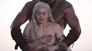 Emilia Clarke stripped, exposing her breasts