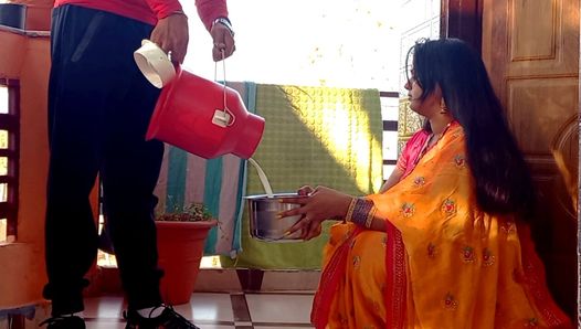 Desi bhabhi von milkman mit schönem blowjob gefickt