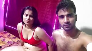 Heiß und sexy betrügende bhabhi hat sex mit dem freund ihres ehemanns