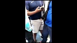 Blowjobs dan masturbasi di metro