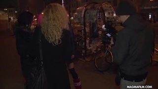 Magma Film Deutsches blondes Lutschen eines Fremden in der Öffentlichkeit