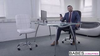 Babes - Office Obsession - kehre zu Sender mit Siena zurück