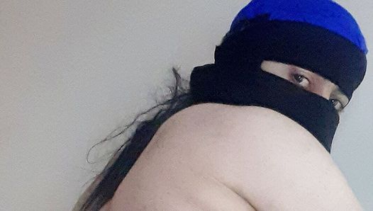 Sexy arabischer transvestiert mit dickem arsch