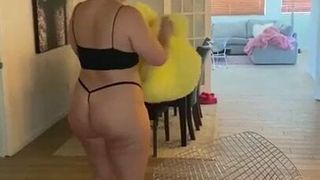 Thicc PAWG lutscht BBC