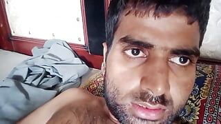 Chàng trai pakistan dễ thương làm tình với con cu to già