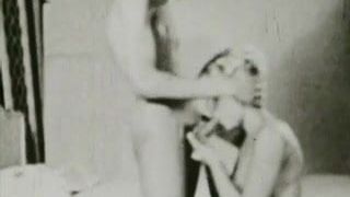 Amateur-Paar in Oralsex-Twist (50er Jahre Retro)