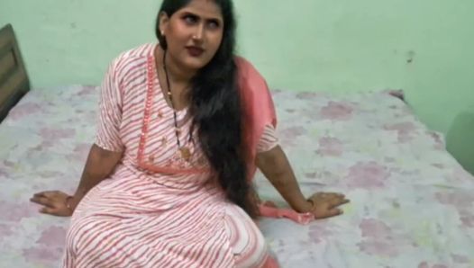 Stiefsohn fickt tante in Hindi-audio