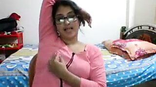 Bhabhi strippt