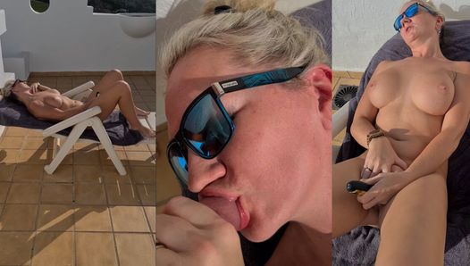 Blonde heiße amateur-ehefrau im urlaub nimmt ein sonnenbad mit ihrem vibrator