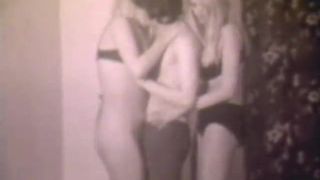 Orgasmisches Modeling für Teenager (60er Jahre Retro)