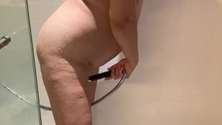 Hotel-Masturbation unter der Dusche
