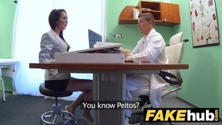 Fake Krankenhausärzte dicker Schwanz dehnt heiße Portugiese
