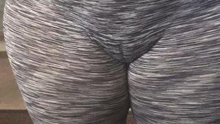 Oma mag die Aufmerksamkeit BBW Cameltoe Phat Booty