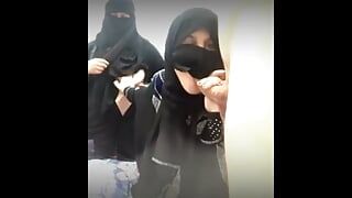 árabe argelina hijab sexo corno esposa sua meia-irmã dá seu presente para seu marido saudita