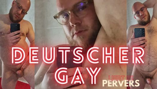Con lợn đồng tính người Đức thể hiện mình một cách thẳng thắn trước ống kính - Cri33y