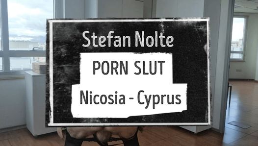 Немецкая порно-модель Stefan Nolte на Cyprus - Репетиция шоу в нижнем белье в секс-шопе Никосии