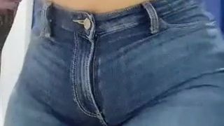 Piernuda en jeans