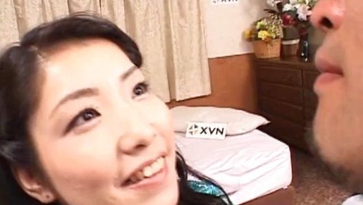 Yuri Amami - eine erstaunliche asiatische MILF