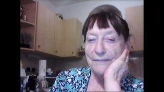 Benilde, echte italienische Oma zeigt Brustwarzen