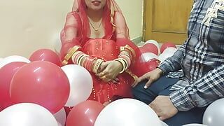 Erste nacht einer frisch verheirateten Desi, schöne heiße ehefrau von ehemann in hindi gefickt