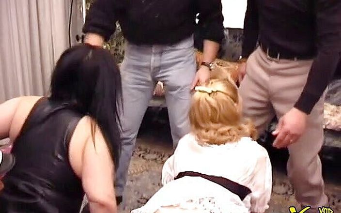 Topaweb: お尻、コック、嫌いな人を舐める洗練された女性の専門家は、よだれを垂らして貪欲な女性にレッスンを与えます(フル動画)