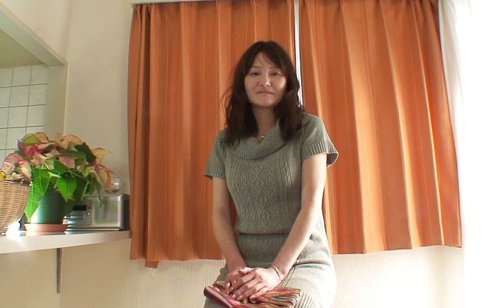 Japan Lust: Japanische oma genießt dringend benötigten sex