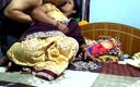 Pop mini: Raipur evli kadın Urvasi sari içinde sert amcığını sikiyor ve...