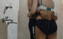 SexyIndi couple: बाथरूम में सौतेली बहन को चोदा