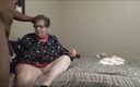 Ass Body Anal King: Een snelle creampie in een grote blanke oma-kont