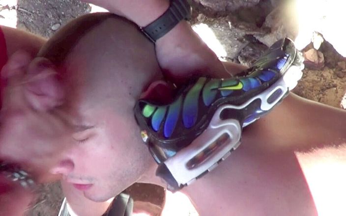 Sneaker gay: Submissed in sneakers in exhib in the beach