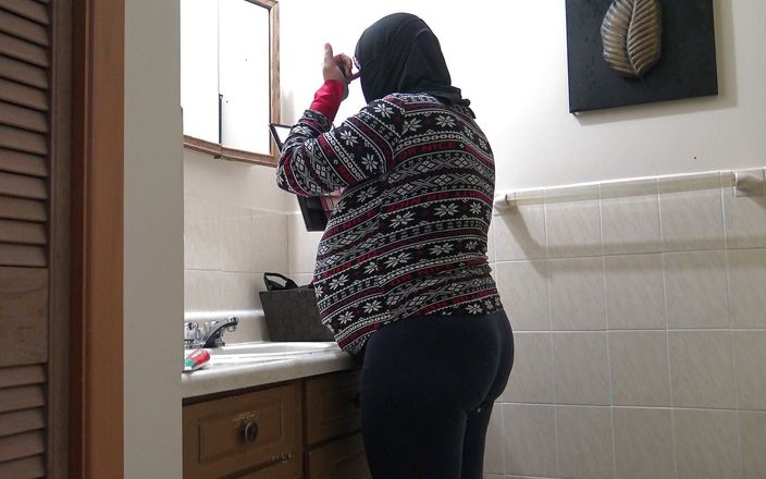 Souzan Halabi: Une égyptienne enceinte laisse son mari éjaculer dans sa chatte arabe