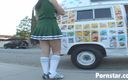 Pornstars: कमसिन बेब Courtney James को आइसक्रीम चाहिए
