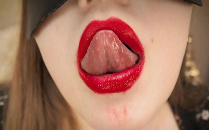 Busty Vic: Tongue, mouth fetish, tits teasing