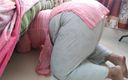 Aria Mia: Suegra queda atrapada debajo de la cama mientras limpia