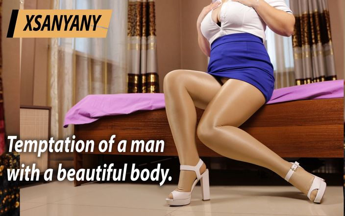 XSanyAny: Tentación de un hombre con un cuerpo hermoso.