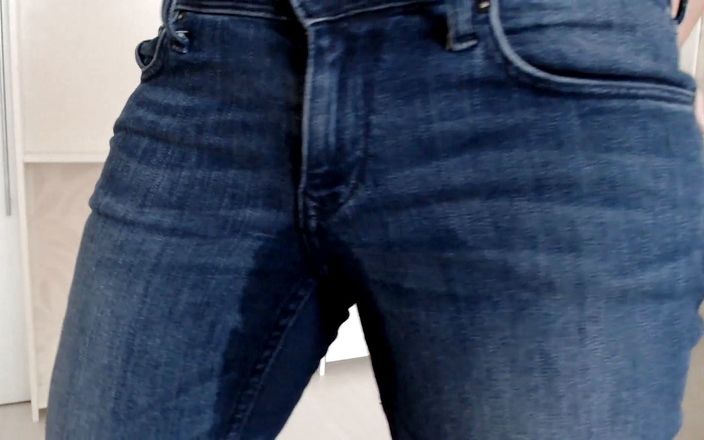 Dream Factory: Jeans wetting closeup