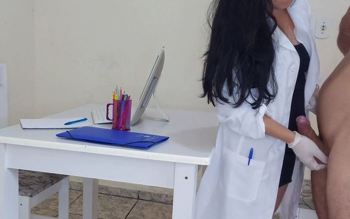 Casalpimenta: Doutora Jennyfer Resolve Problema De Erecao Durante Exame!