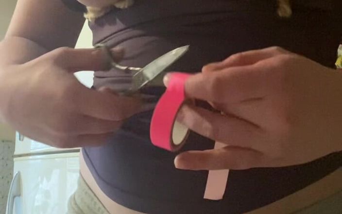 Elena studio: Testning skruvar för bröst BDSM